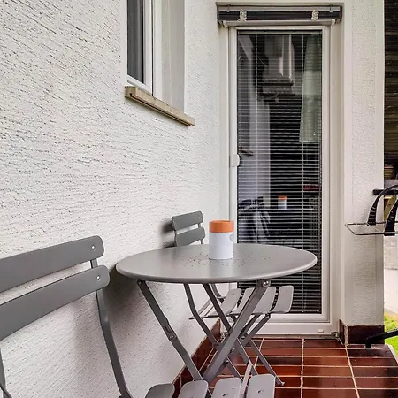 דירה Apartma Hilltop Haven *